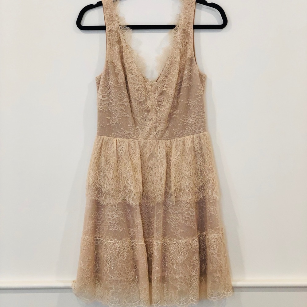 BCBG MAXAZRIA nude lace dress, S, never worn